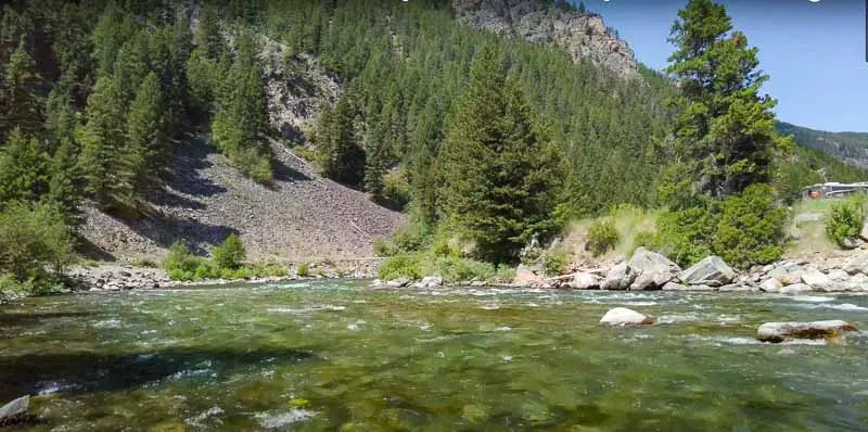 The Gallatin River flowing past the trailhead in Gallatin Canyon