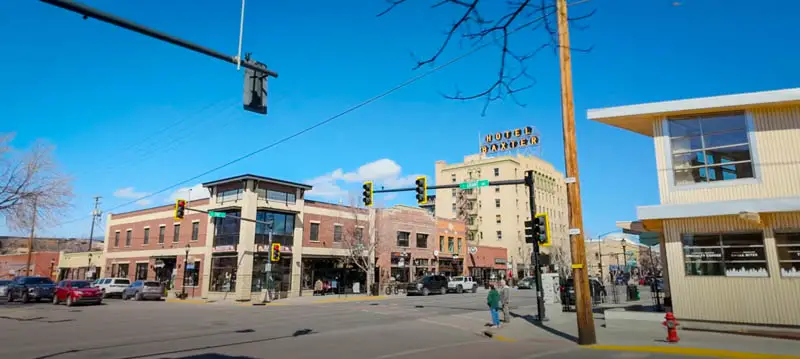 Bozeman, MT Spring Virtual Walking Tour - City Walks Virtual Travel