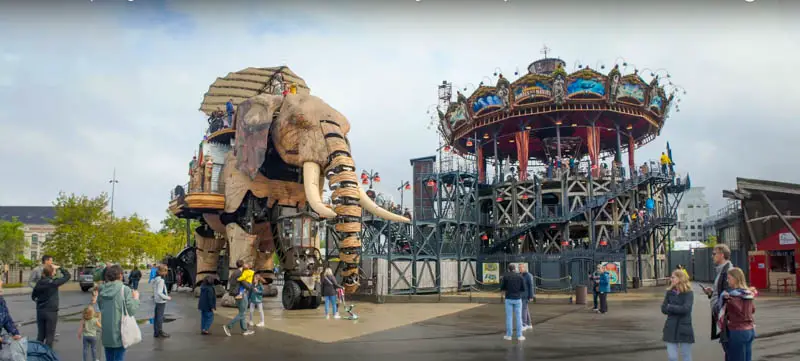 Mechanical elephant and merry go round at Machines des Ile in Nantes at the beginning of my virtual walk