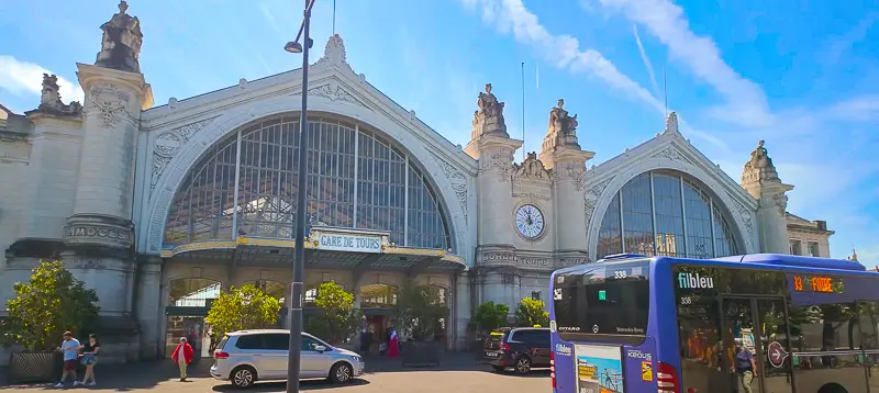 The Gare De Tours train station on a virtual walking tour